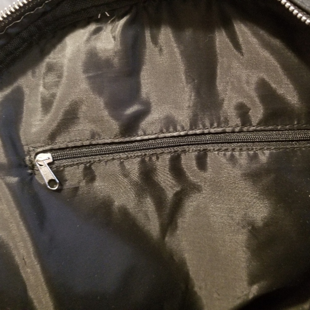 Black backpack - Picture 3 of 6